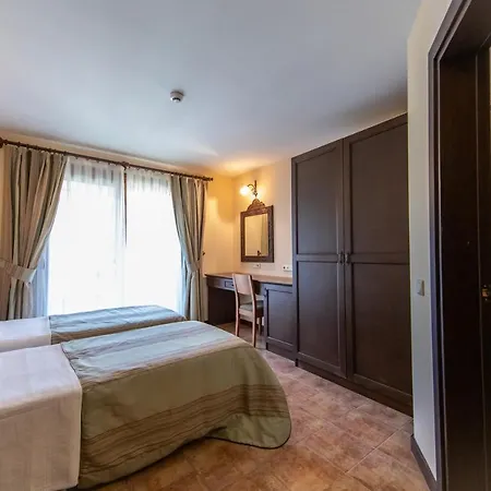 Ipek Garden Palace 3* ヤルチフテッチ