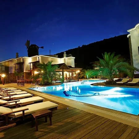 Hotel Ipek Garden Palace Yalıçiftlik