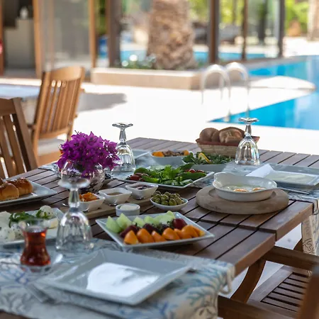 Ipek Garden Palace 4*