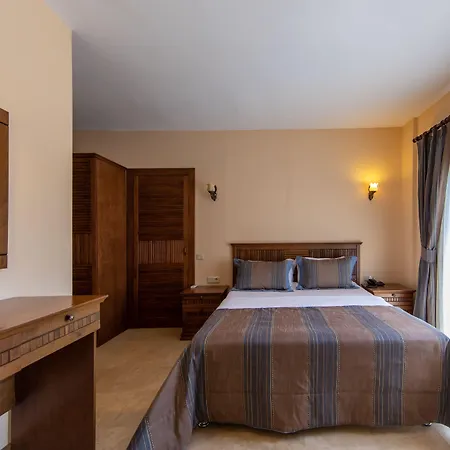 Ipek Garden Palace 얄리싸이프리크
