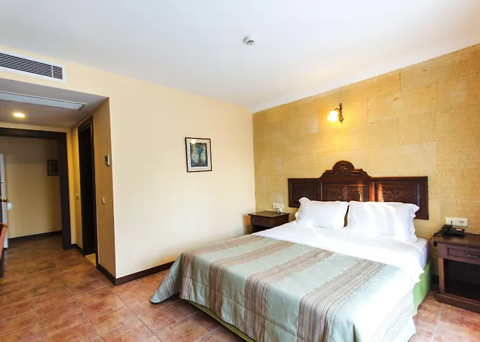 依佩克花园宫酒店 酒店