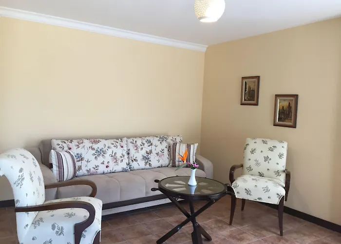 依佩克花园宫酒店